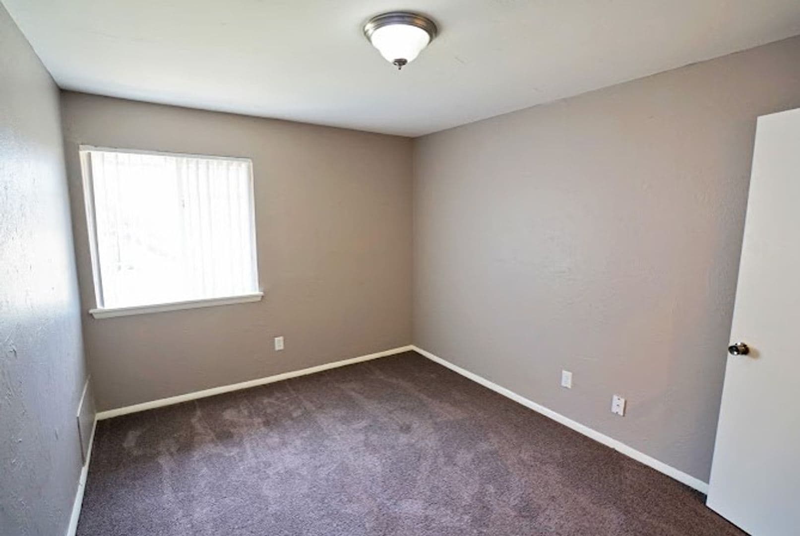 Moore Apartment: 921 NE 12th St