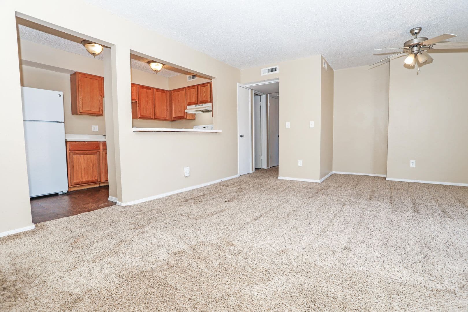Oklahoma City Apartment: 6370 W. Wilshire