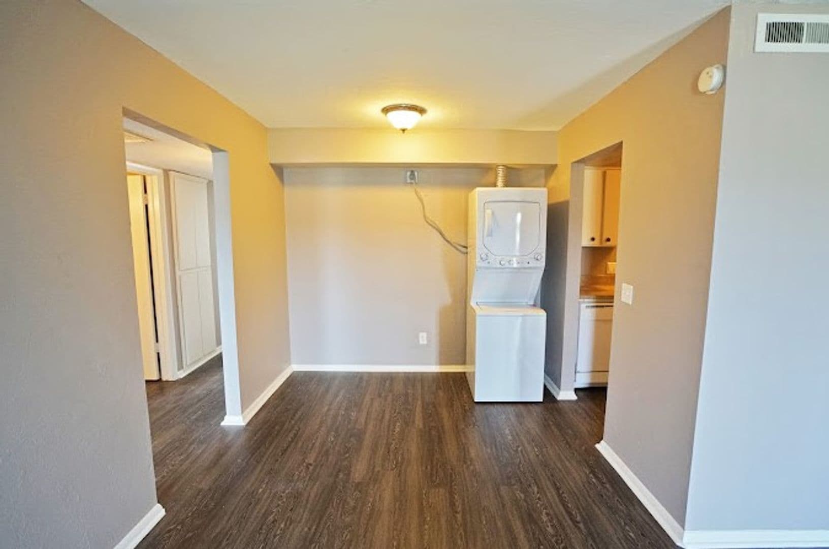 Moore Apartment: 921 NE 12th St