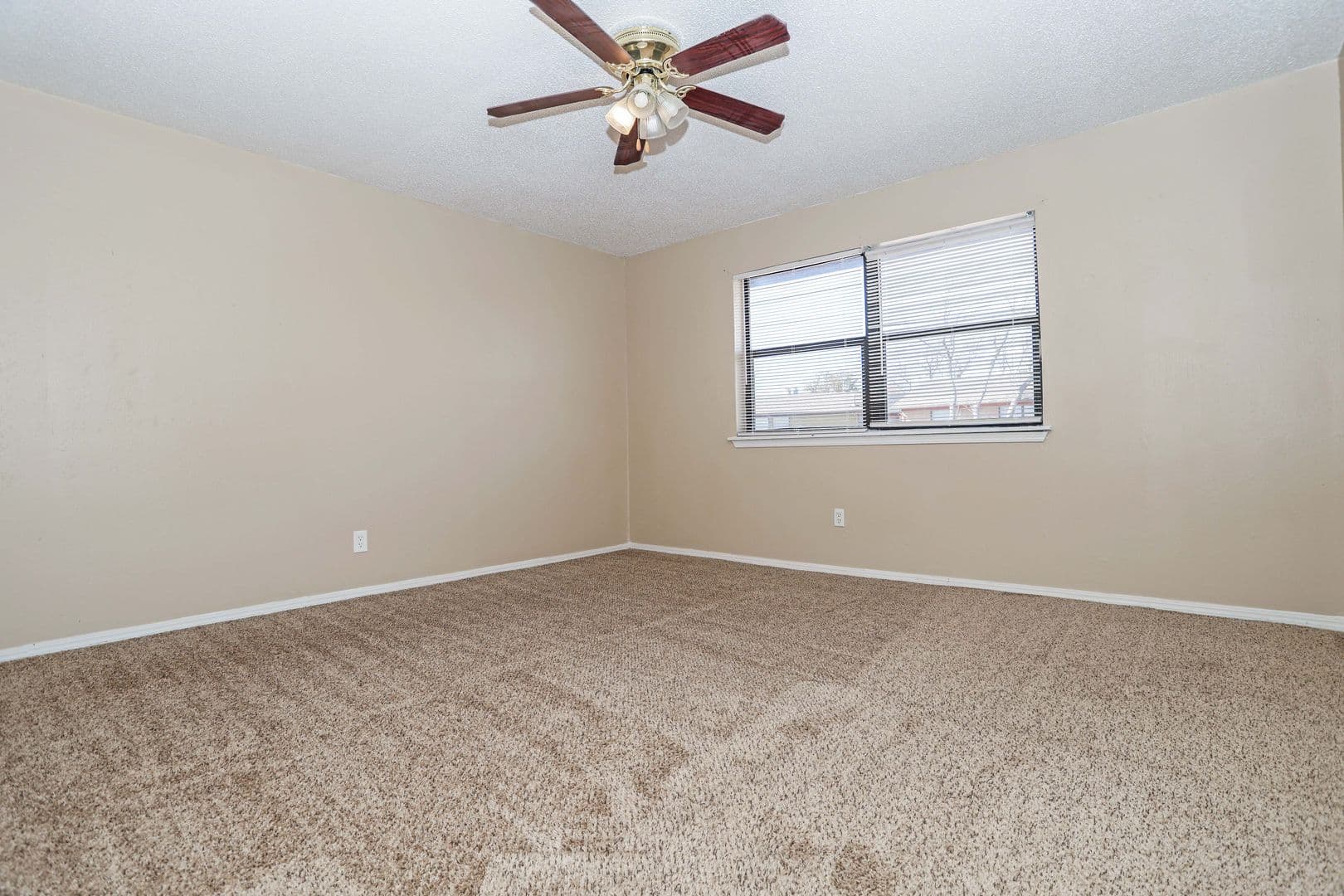 Oklahoma City Apartment: 6370 W. Wilshire
