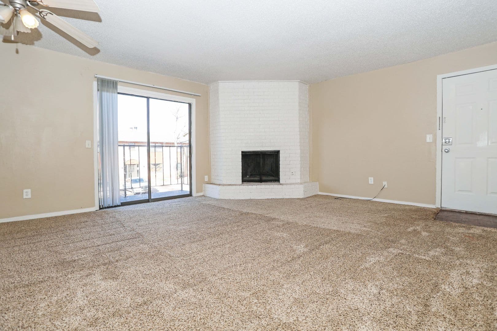Oklahoma City Apartment: 6370 W. Wilshire