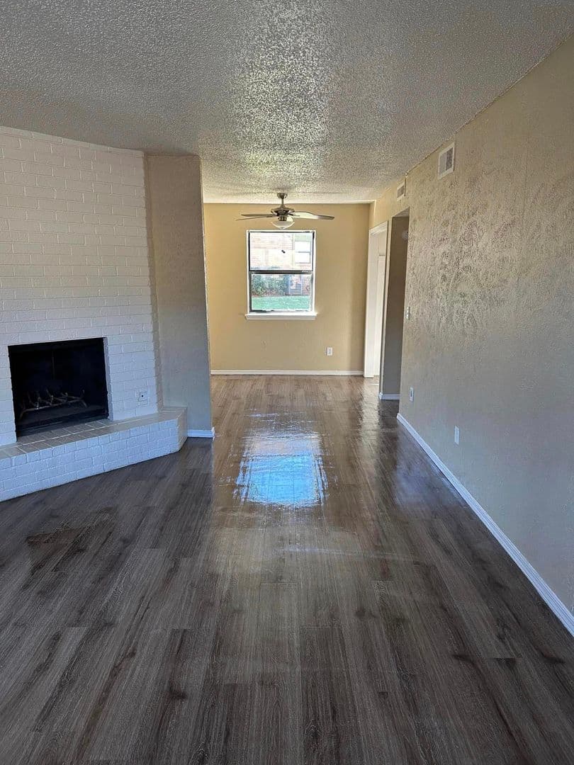 Oklahoma City Apartment: 6370 W. Wilshire