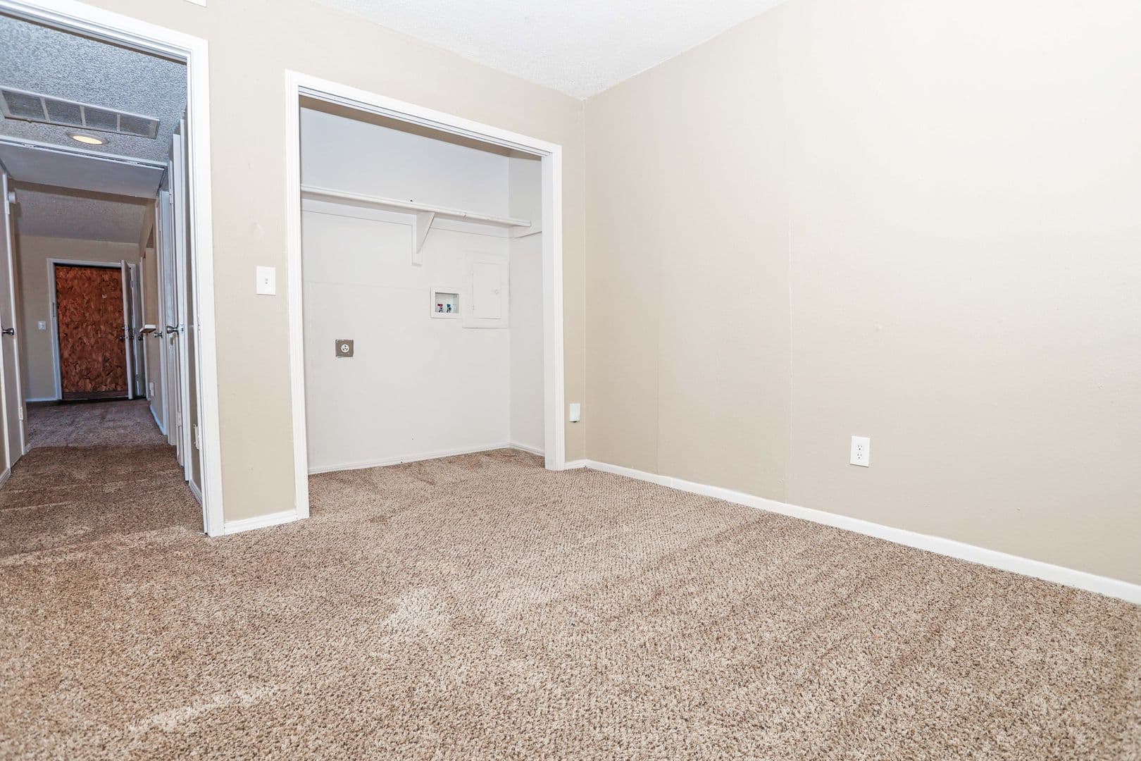 Oklahoma City Apartment: 6370 W. Wilshire