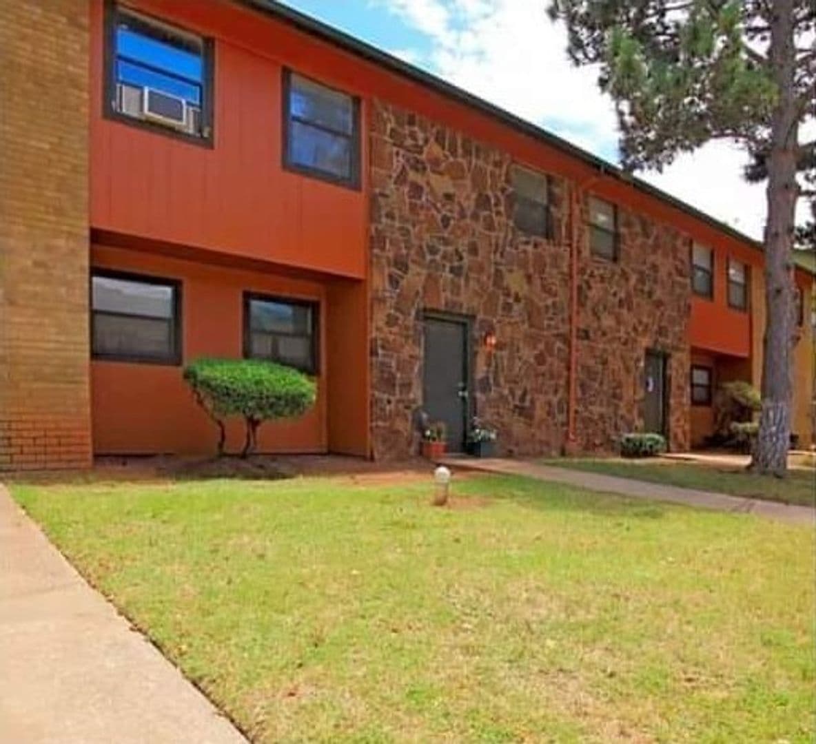 Oklahoma City Apartment: 6370 W. Wilshire