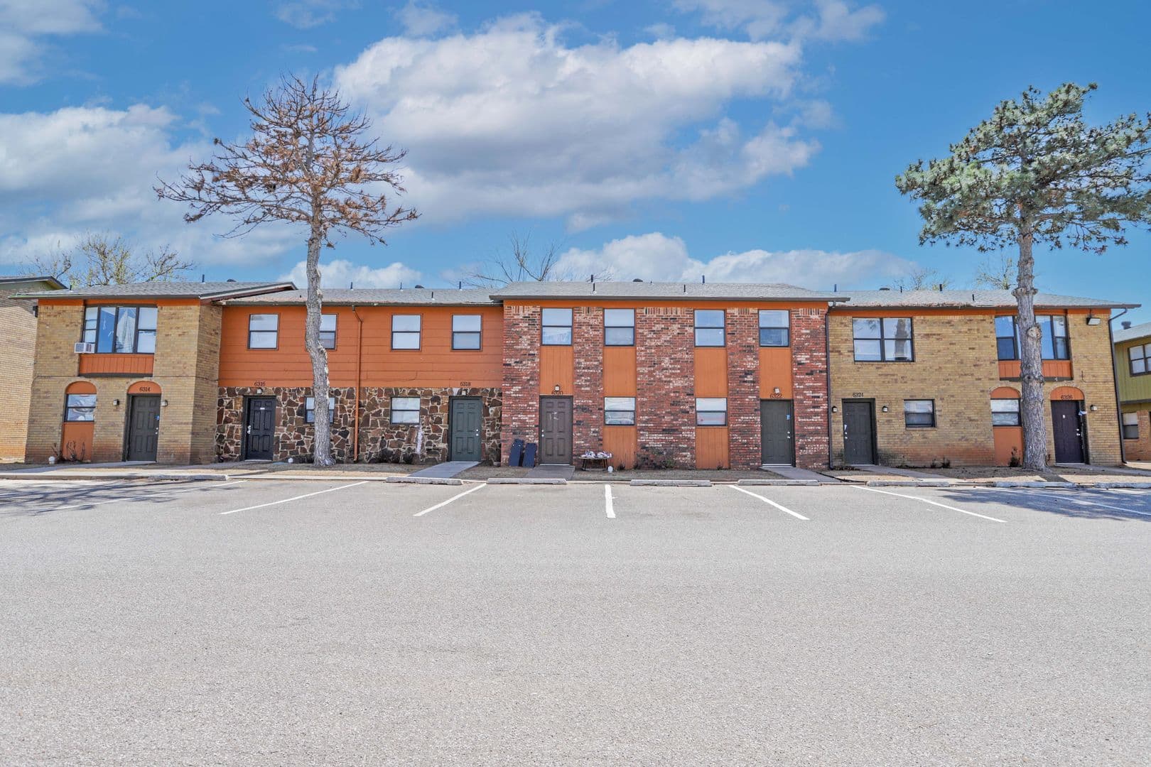 Oklahoma City Apartment: 6370 W. Wilshire