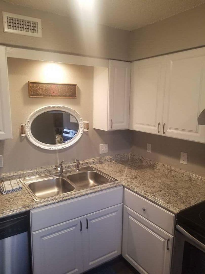 Yukon Apartment: 1000 S Cornwell Dr.