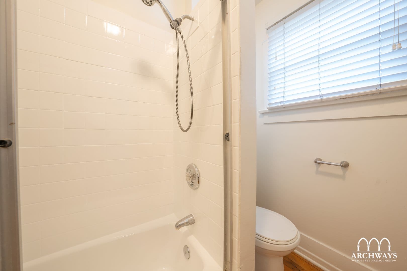 Santa Monica Apartment: 2320 Virginia Ave