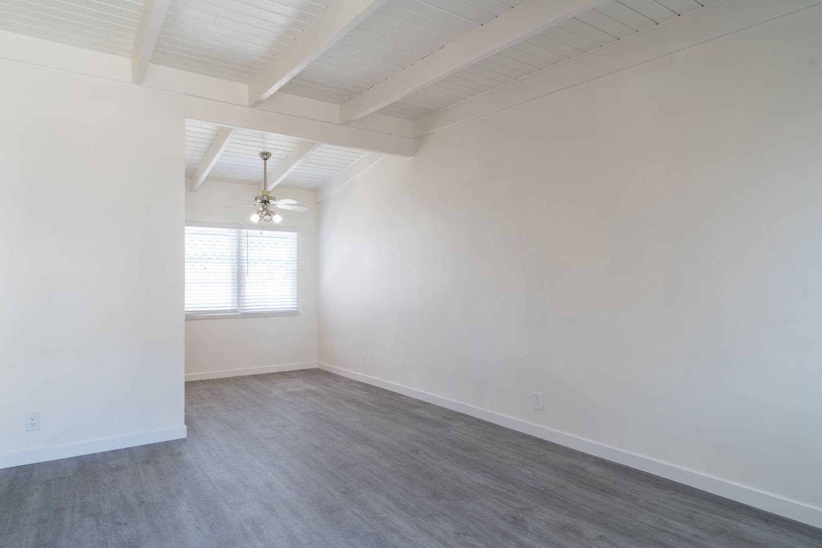 Santa Monica Apartment: 2320 Virginia Ave - D