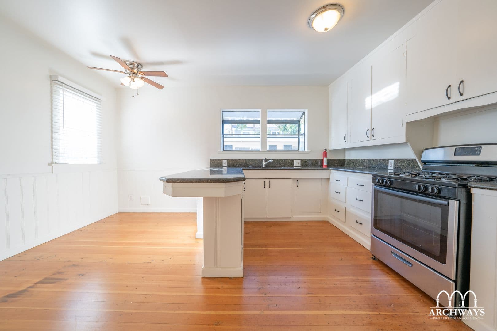 Santa Monica Apartment: 2320 Virginia Ave