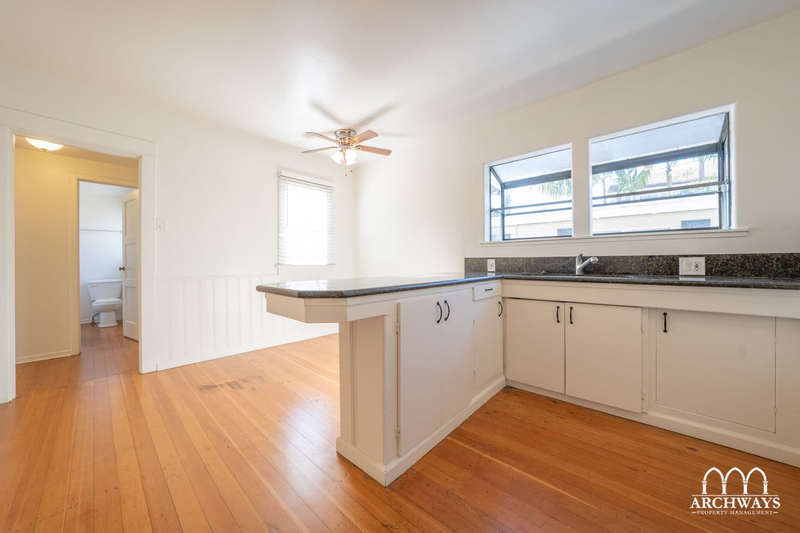 Santa Monica Apartment: 2320 Virginia Ave