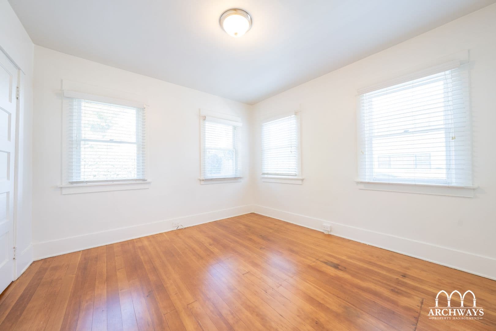 Santa Monica Apartment: 2320 Virginia Ave
