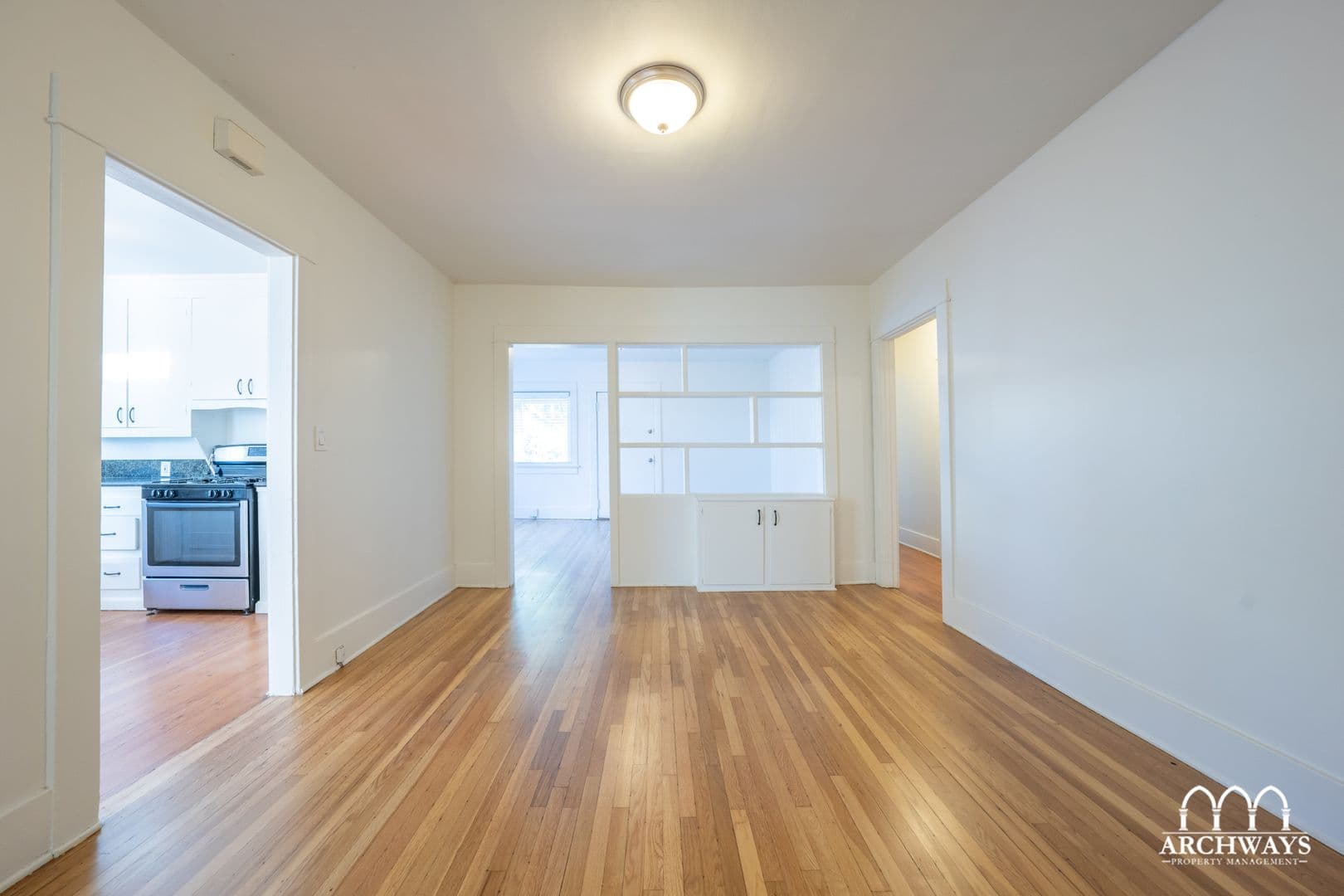 Santa Monica Apartment: 2320 Virginia Ave