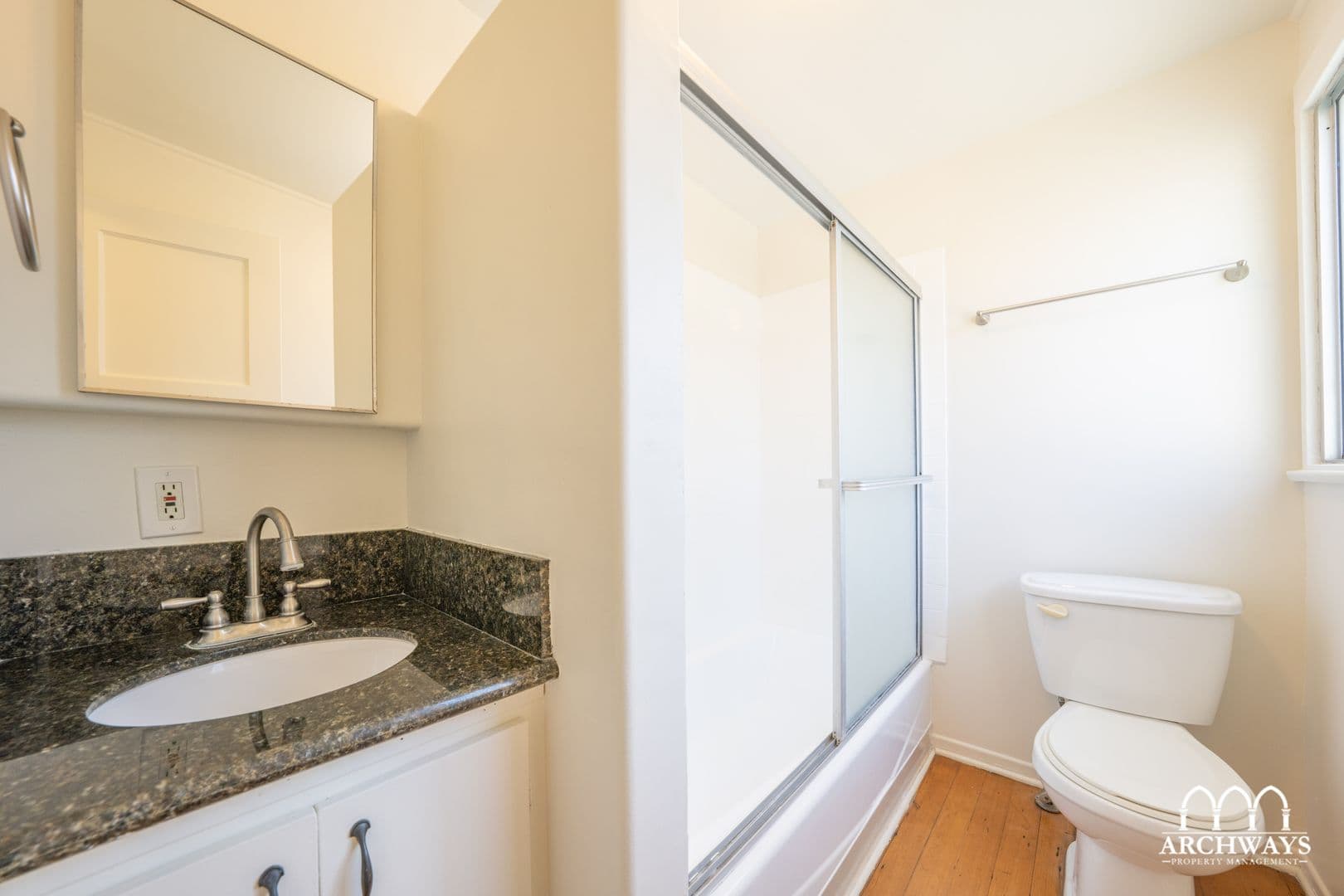 Santa Monica Apartment: 2320 Virginia Ave
