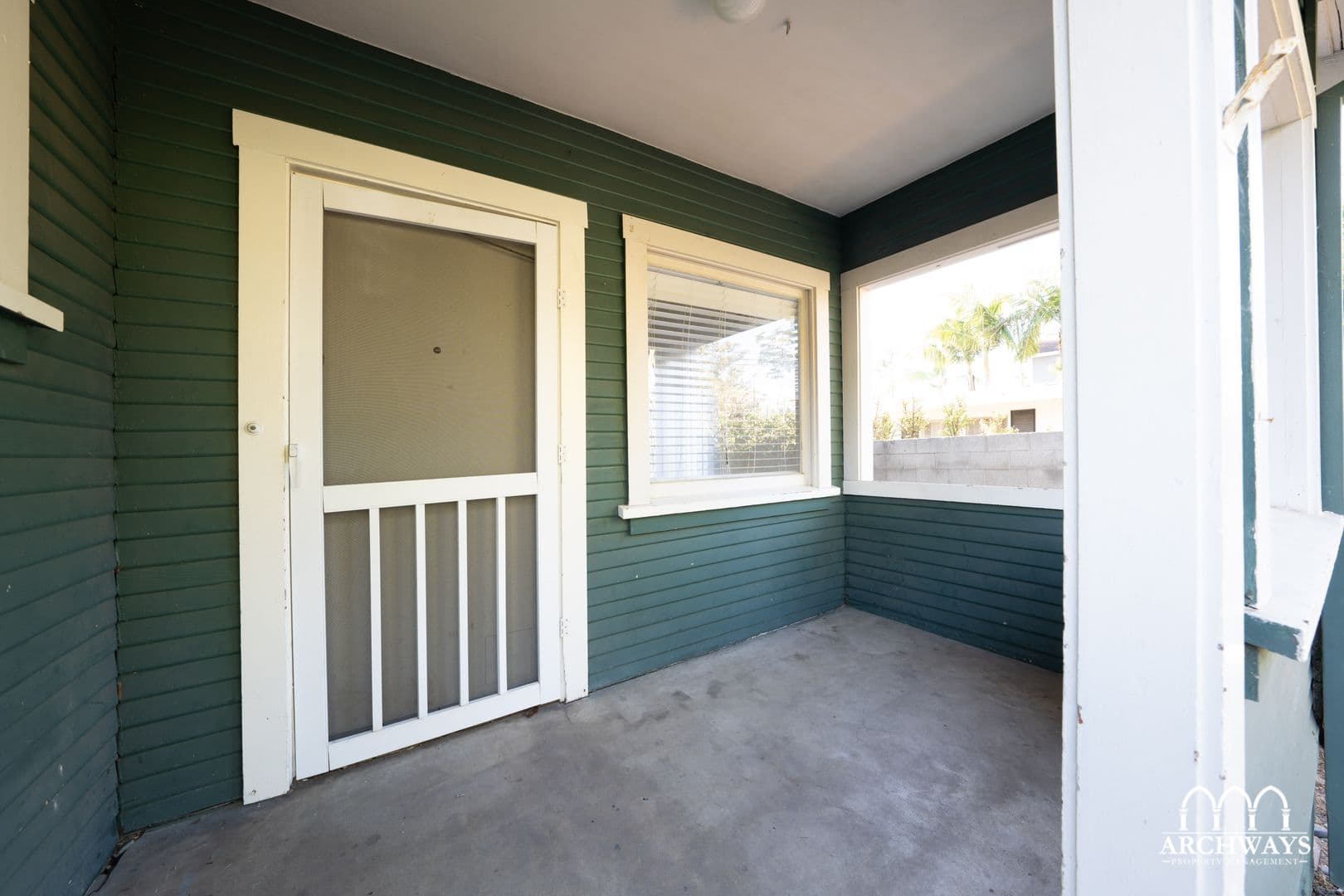 Santa Monica Apartment: 2320 Virginia Ave