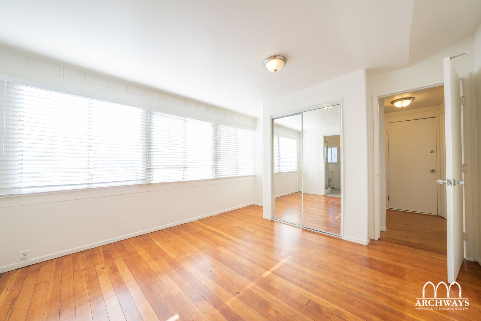 Santa Monica Apartment: 2320 Virginia Ave