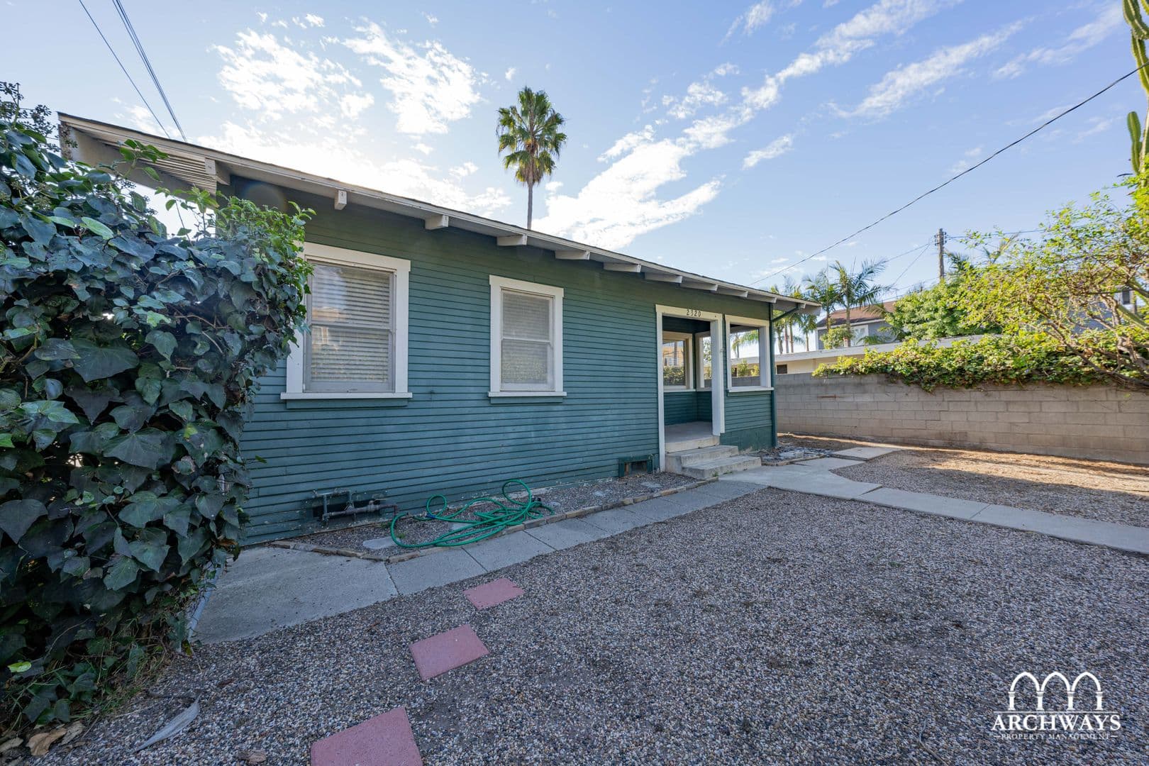 Santa Monica Apartment: 2320 Virginia Ave