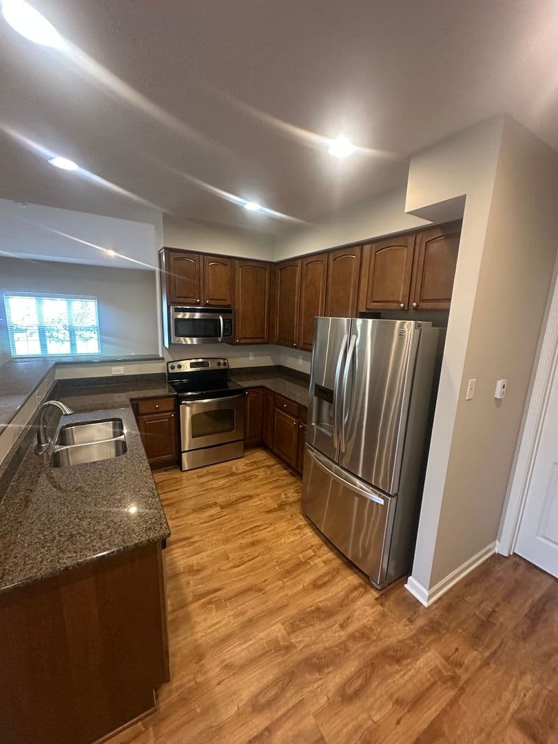 Lewis Center Apartment: 7312 Kirklington Street
