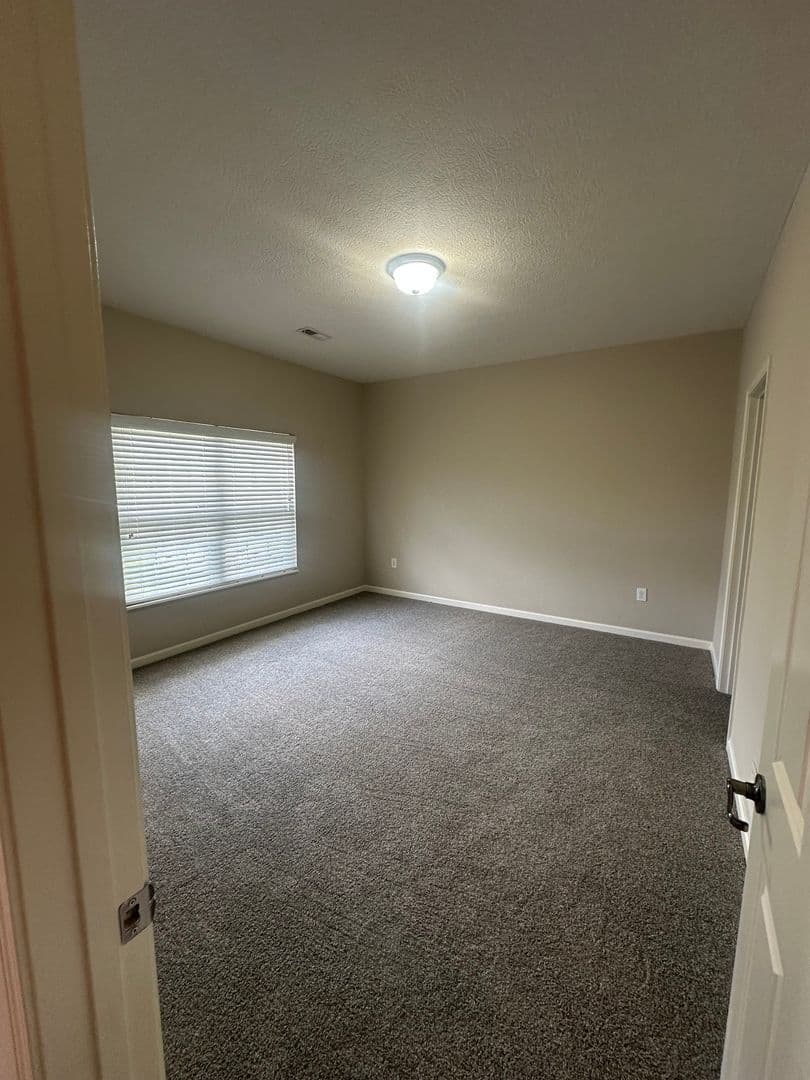 Lewis Center Apartment: 7312 Kirklington Street