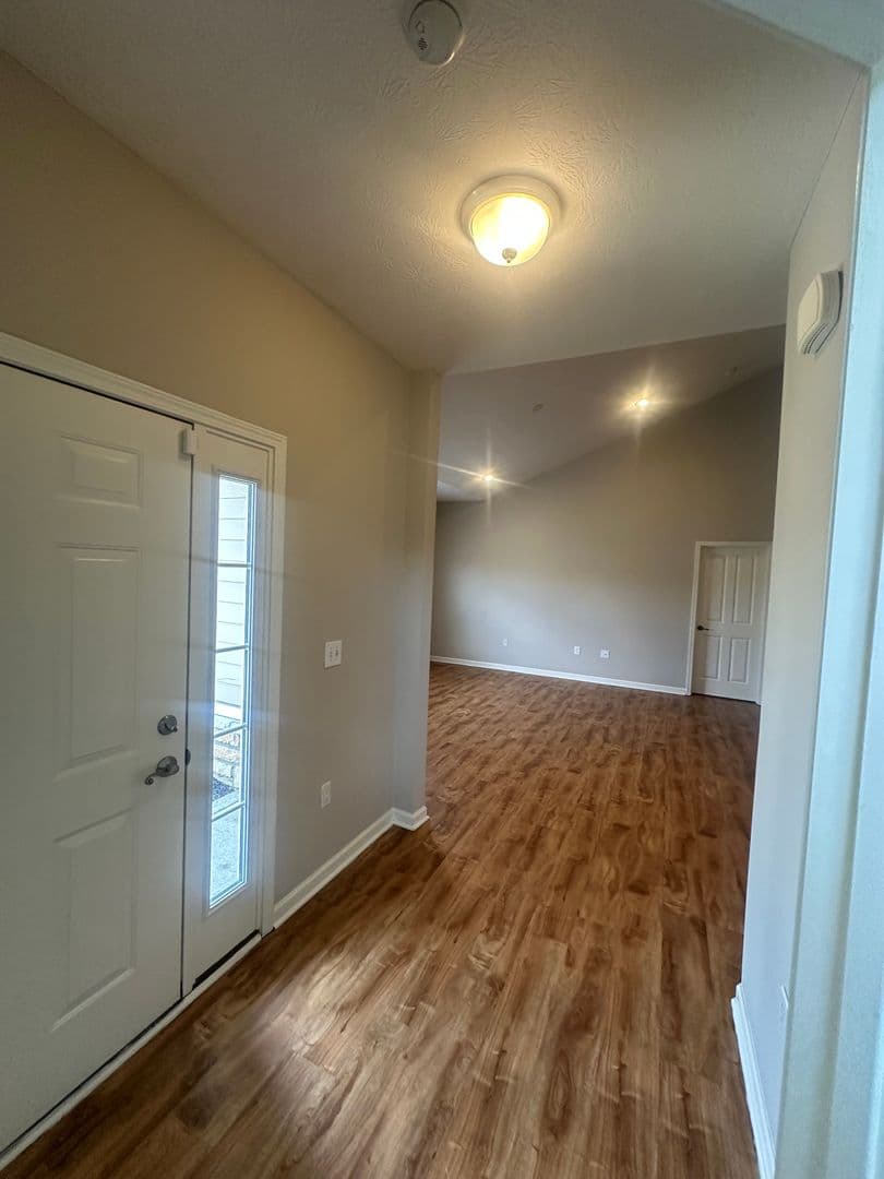 Lewis Center Apartment: 7312 Kirklington Street