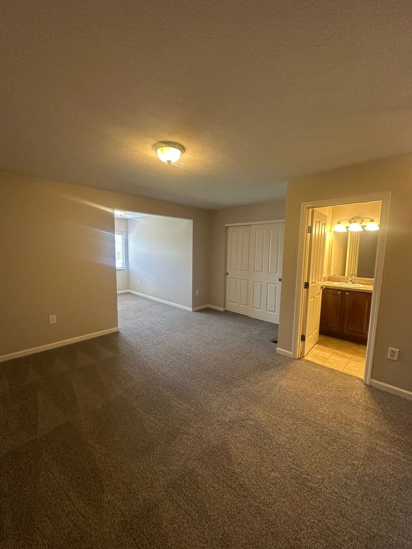 Lewis Center Apartment: 7312 Kirklington Street