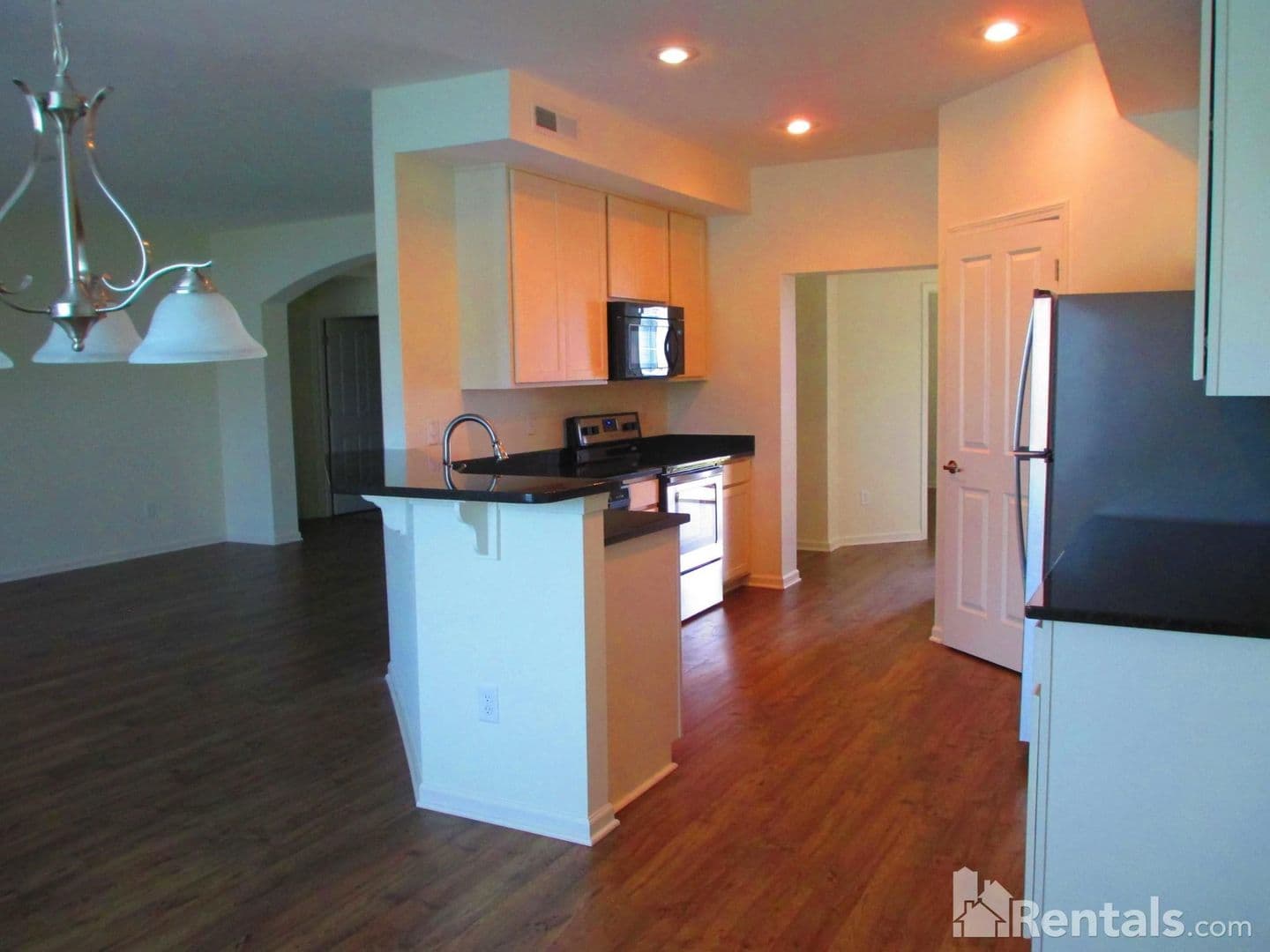 Lewis Center Apartment: 460 Redwood Lane
