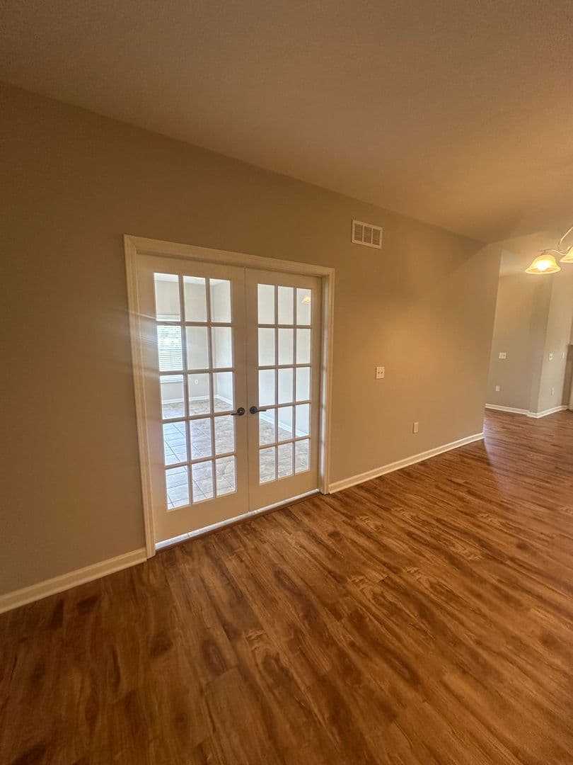 Lewis Center Apartment: 7312 Kirklington Street
