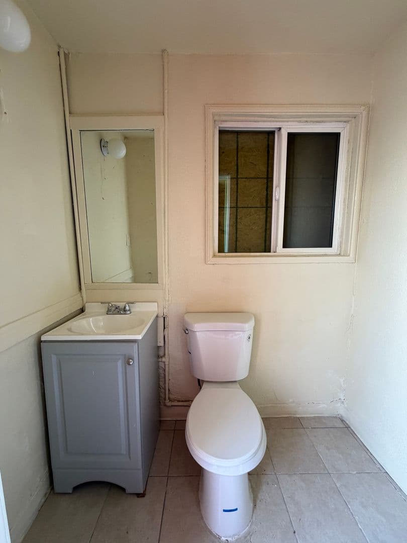 BARSTOW Apartment: 504  E WILLIAMS ST