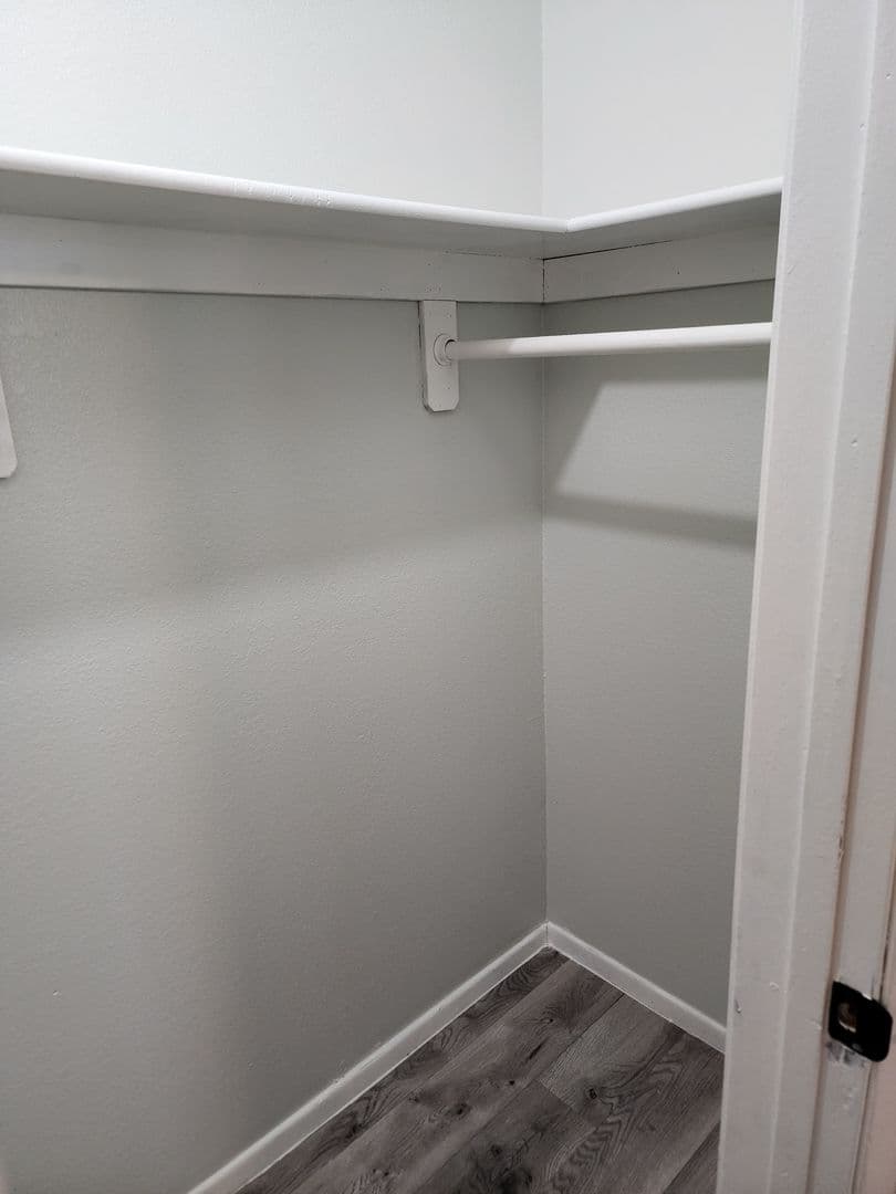 Apple Valley Apartment: 15833 Serrano Rd