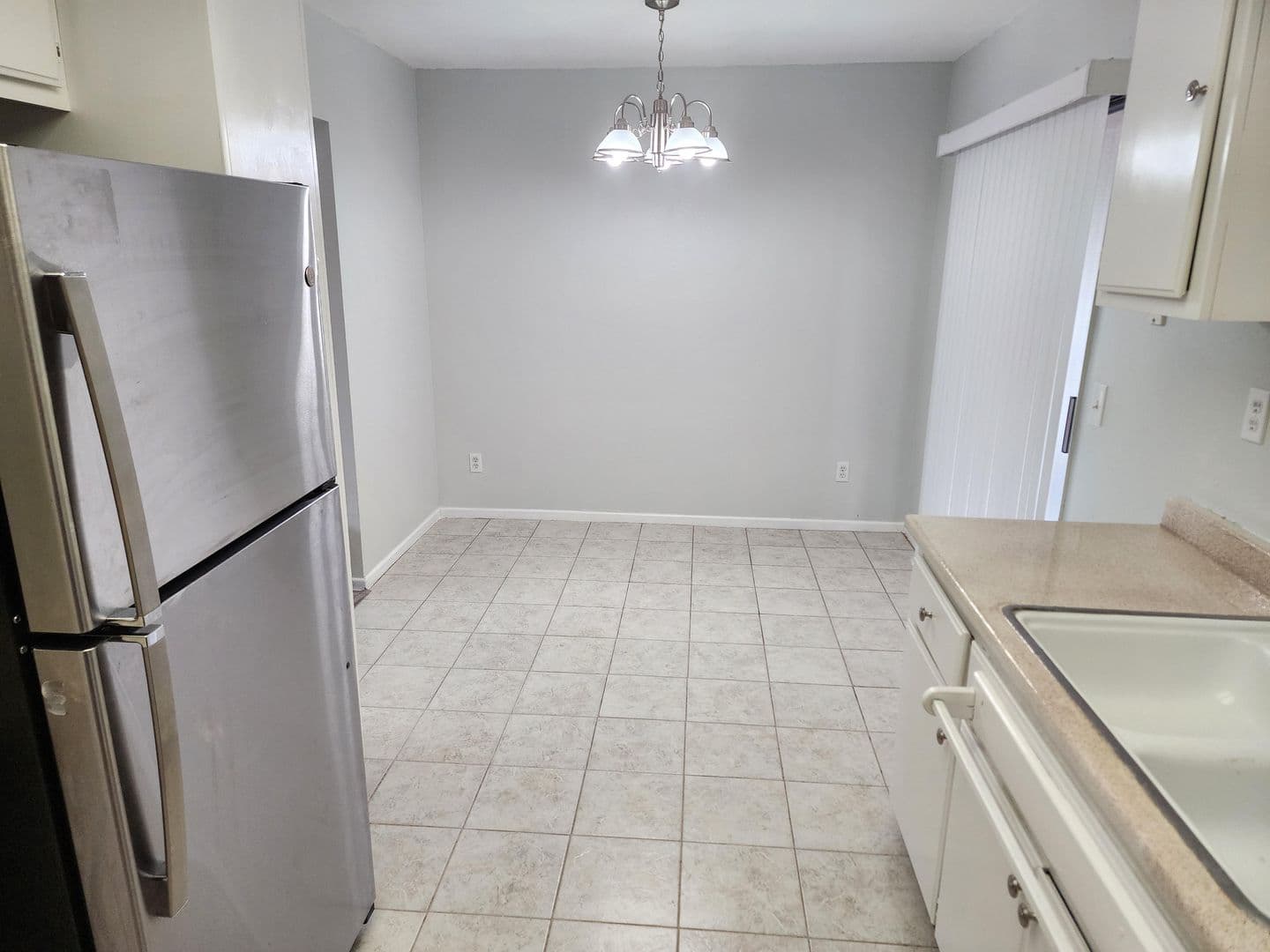 Apple Valley Apartment: 15833 Serrano Rd