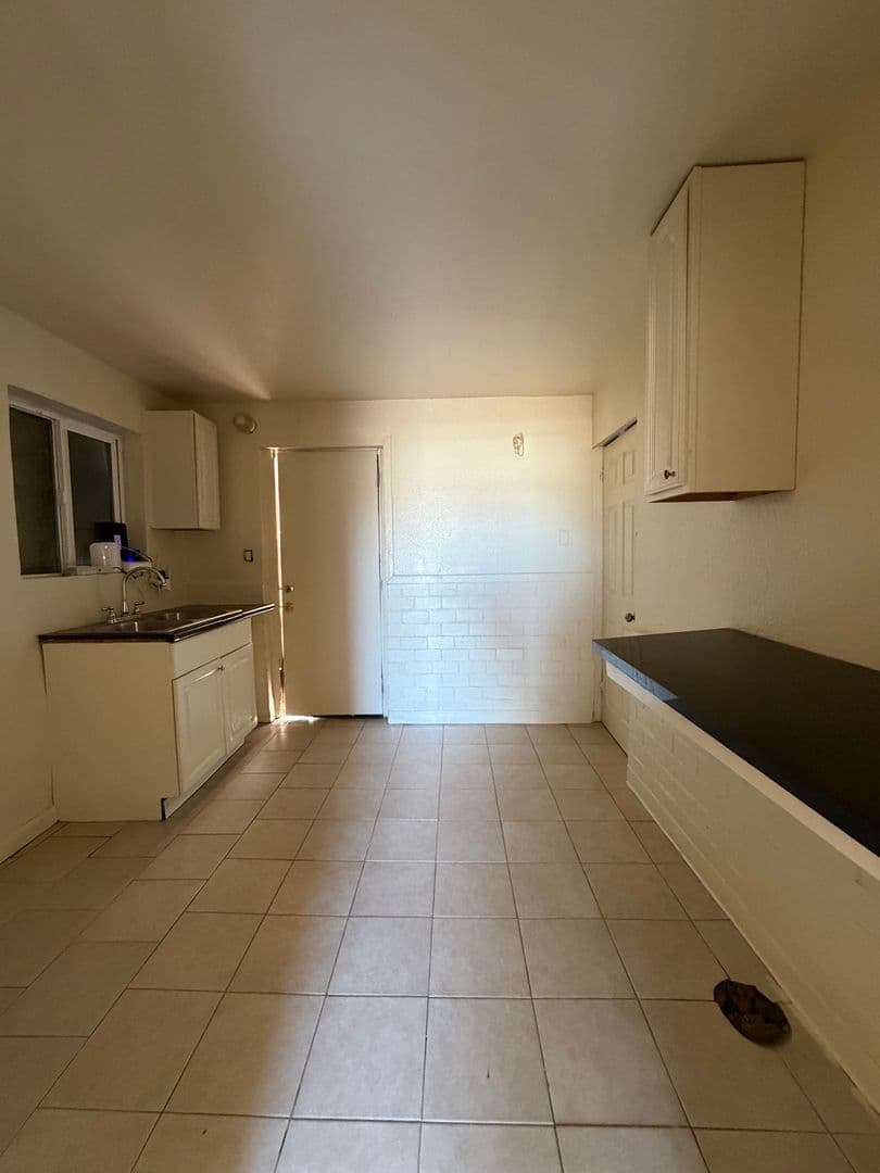 BARSTOW Apartment: 504  E WILLIAMS ST