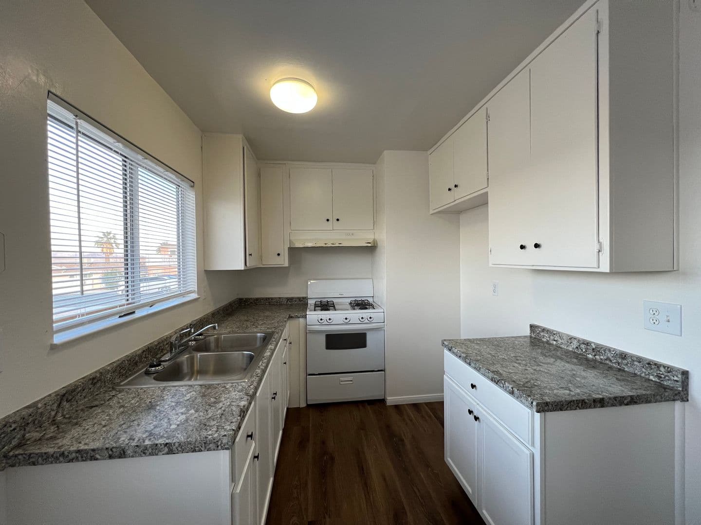 BARSTOW Apartment: 720 KAREN COURT