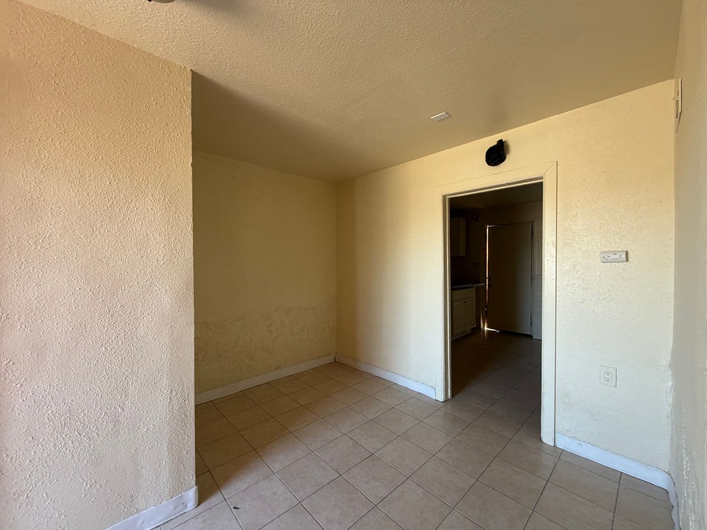 BARSTOW Apartment: 504  E WILLIAMS ST