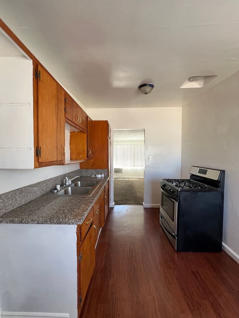 BARSTOW Apartment: 608 E FREDRICKS STREET