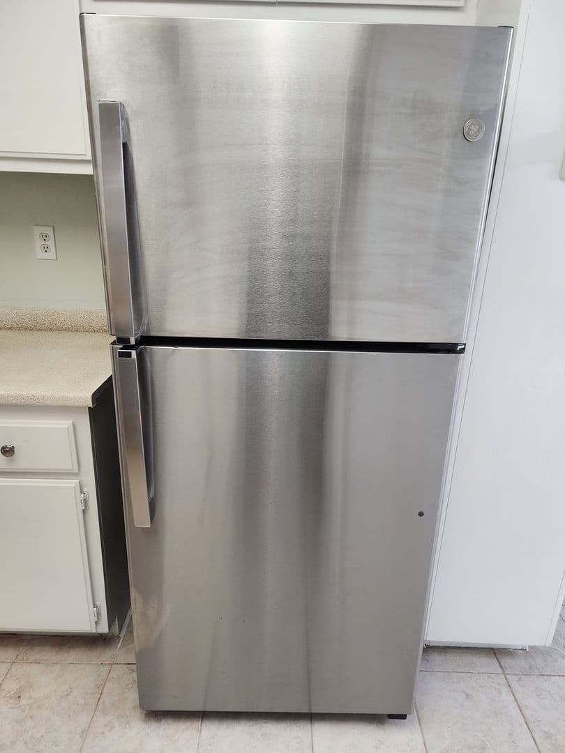 Apple Valley Apartment: 15833 Serrano Rd
