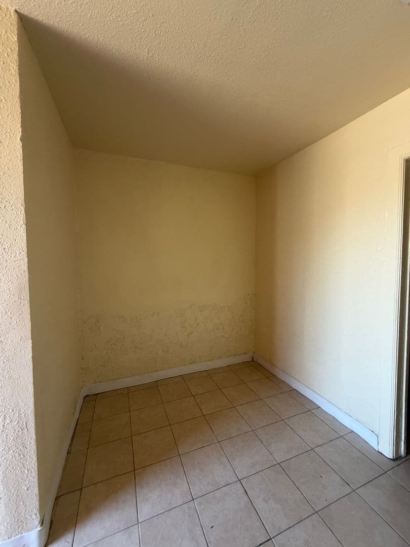 BARSTOW Apartment: 504  E WILLIAMS ST
