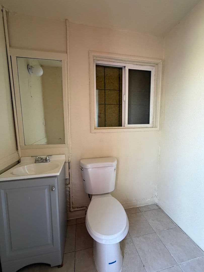 BARSTOW Apartment: 504  E WILLIAMS ST