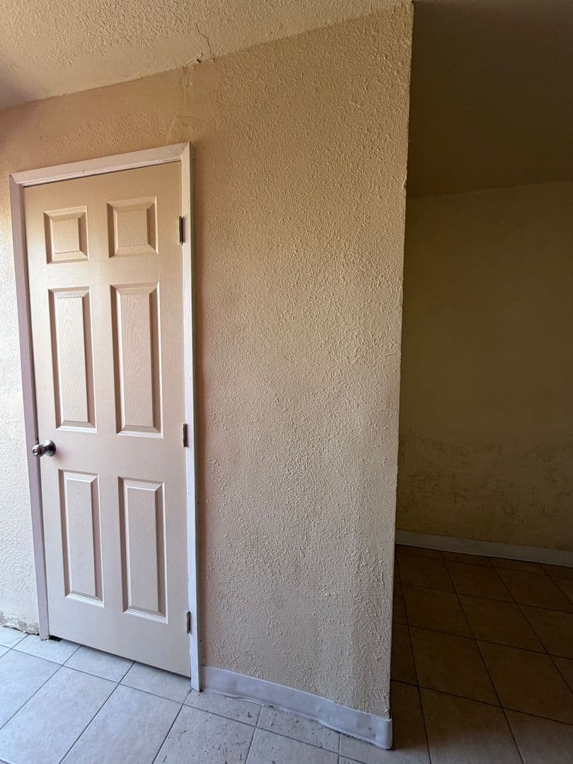 BARSTOW Apartment: 504  E WILLIAMS ST