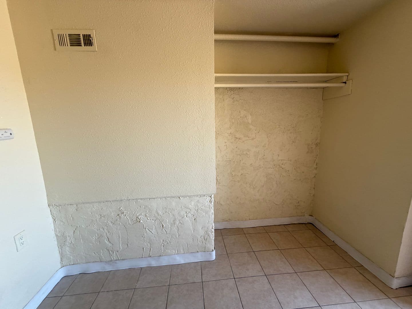 BARSTOW Apartment: 504  E WILLIAMS ST