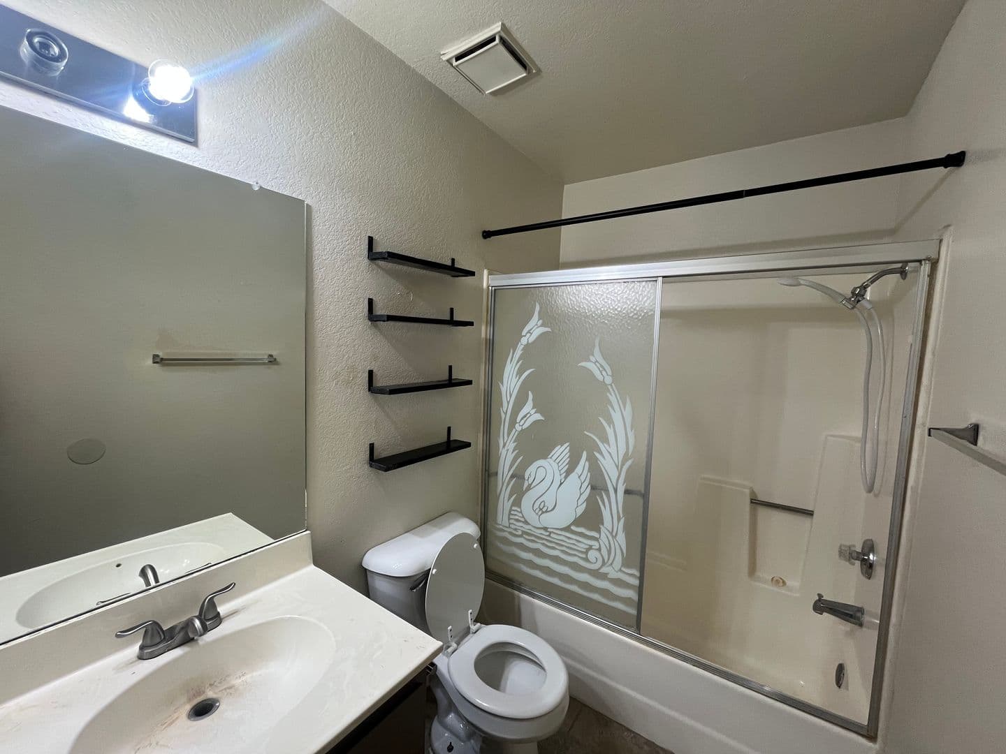 BARSTOW Apartment: 1161 BARSTOW ROAD