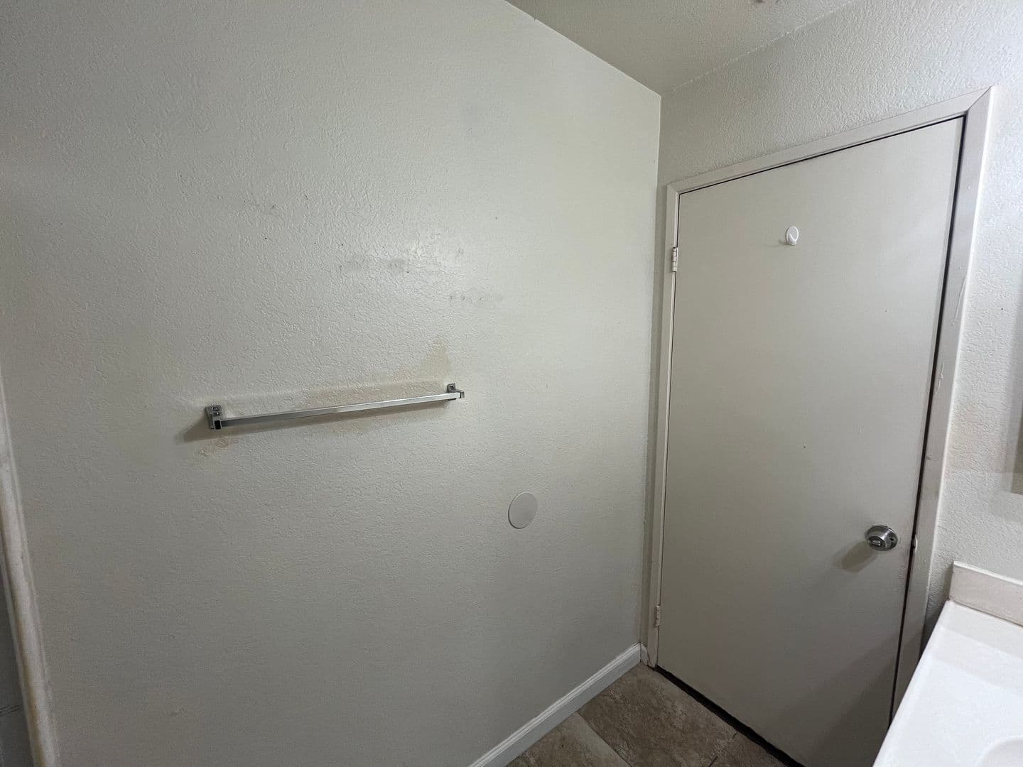 BARSTOW Apartment: 1161 BARSTOW ROAD