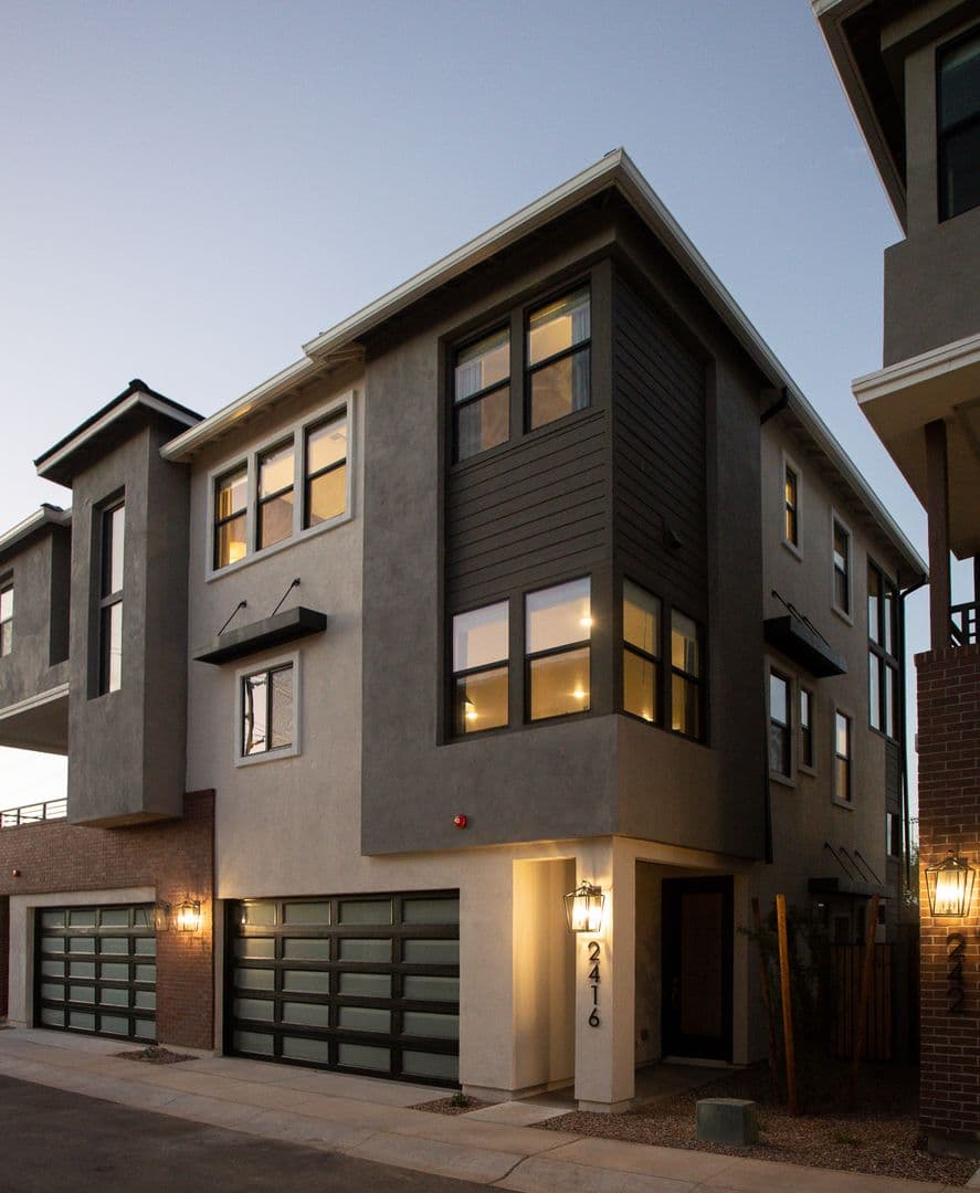 Tempe House: 2416 E Modesto Lane