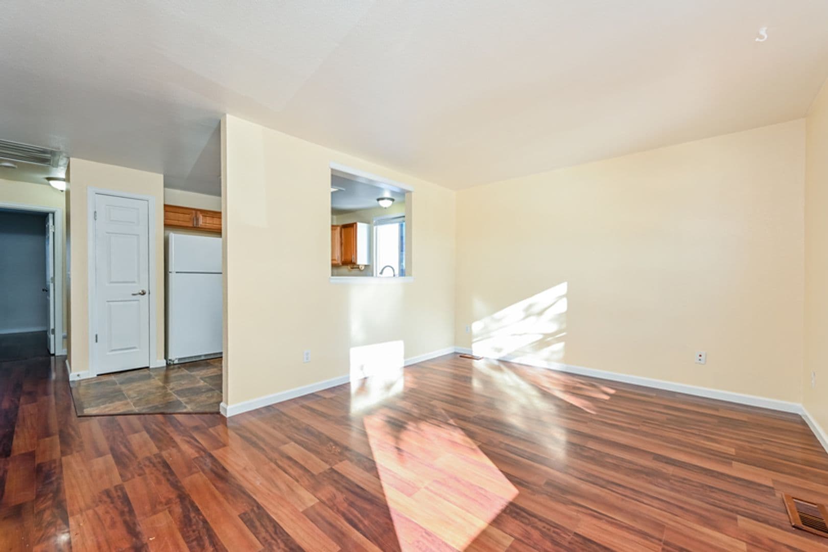 Aurora House: 1483 S Cathay Way