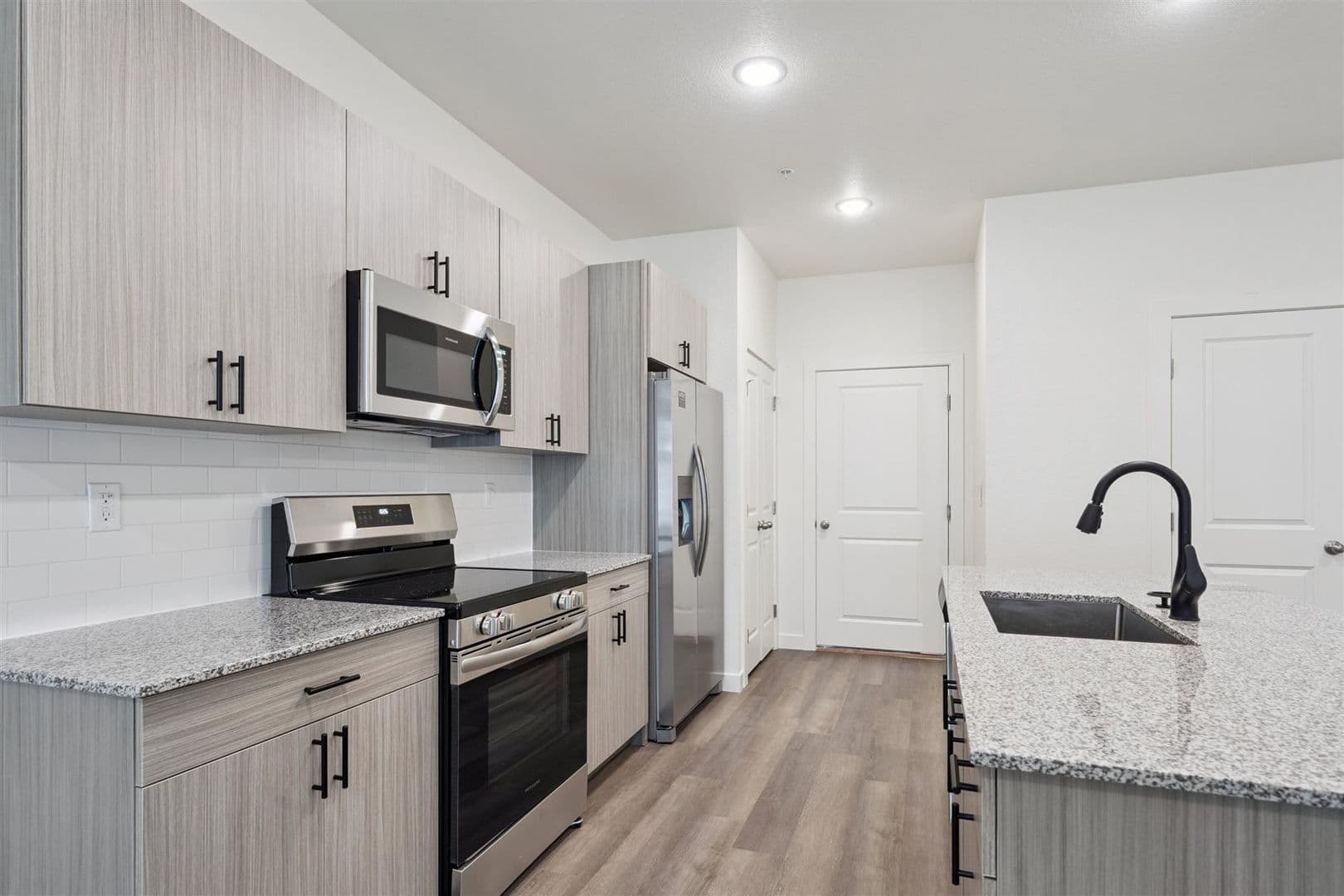 Brighton Townhome: 621 Homestead Avenue