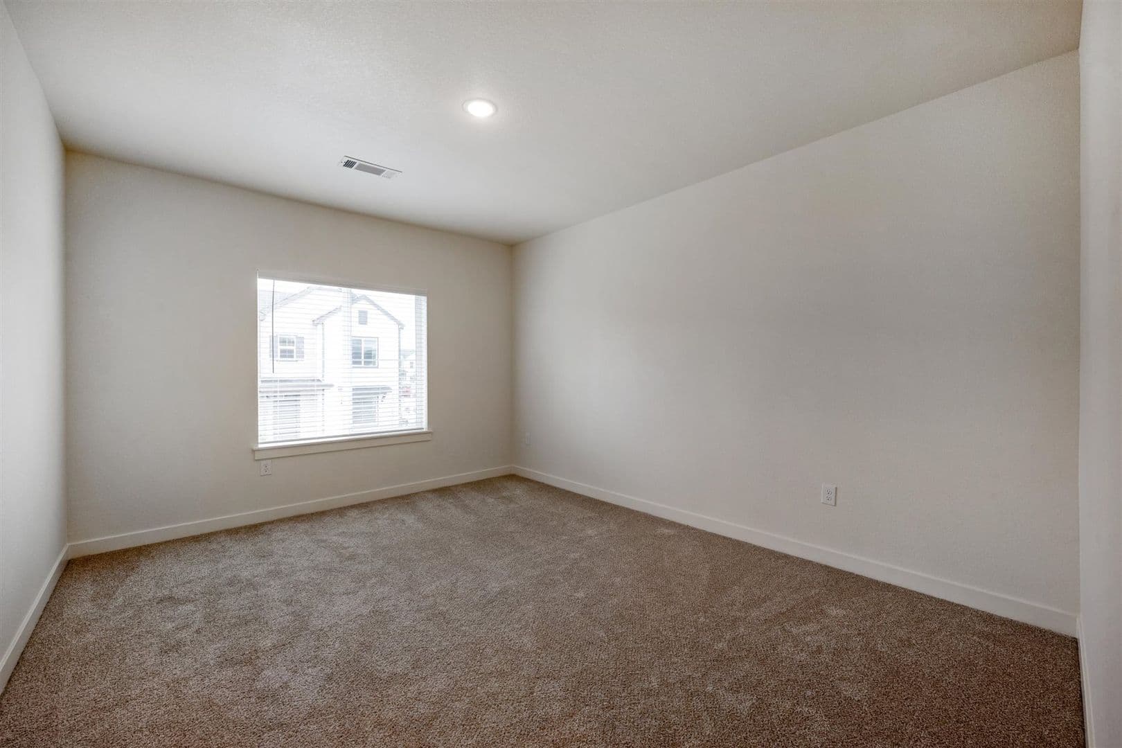 Brighton Townhome: 621 Homestead Avenue