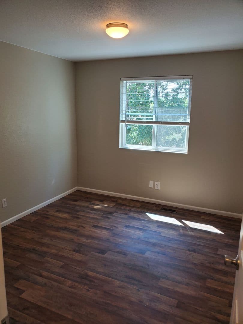 Thornton House: 2150 E 97th Place