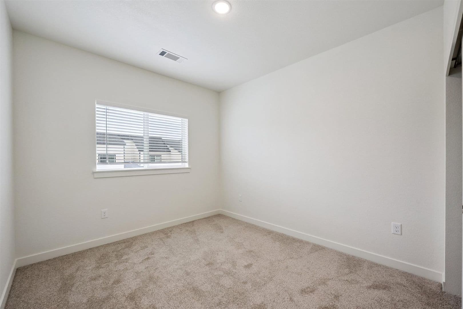 Brighton Townhome: 621 Homestead Avenue