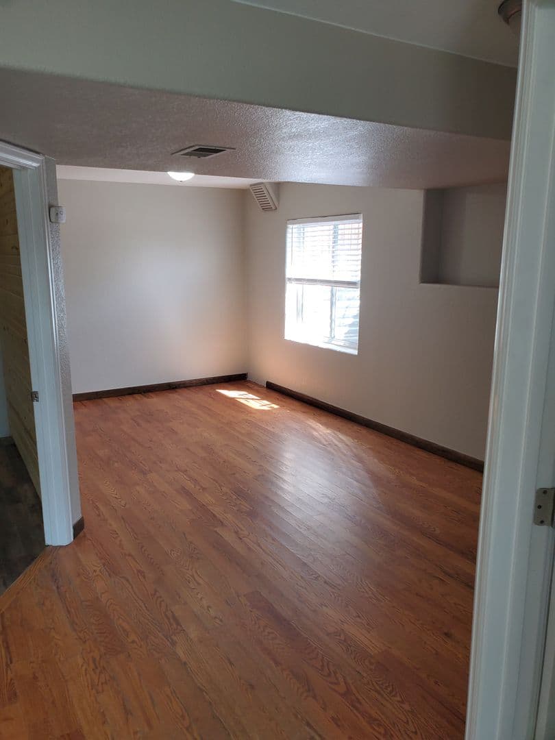 Thornton House: 2150 E 97th Place