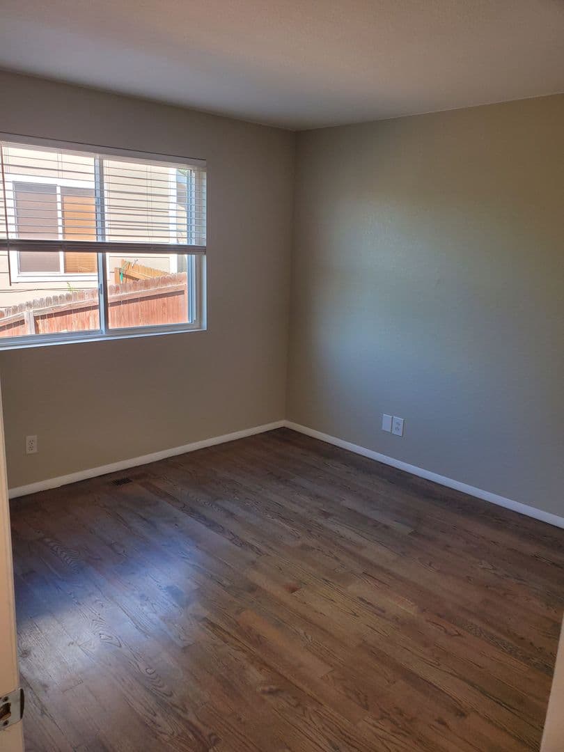 Thornton House: 2150 E 97th Place