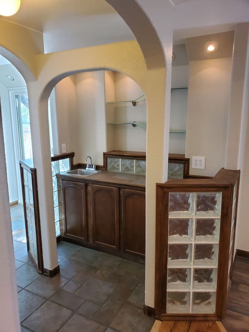 Thornton House: 2150 E 97th Place
