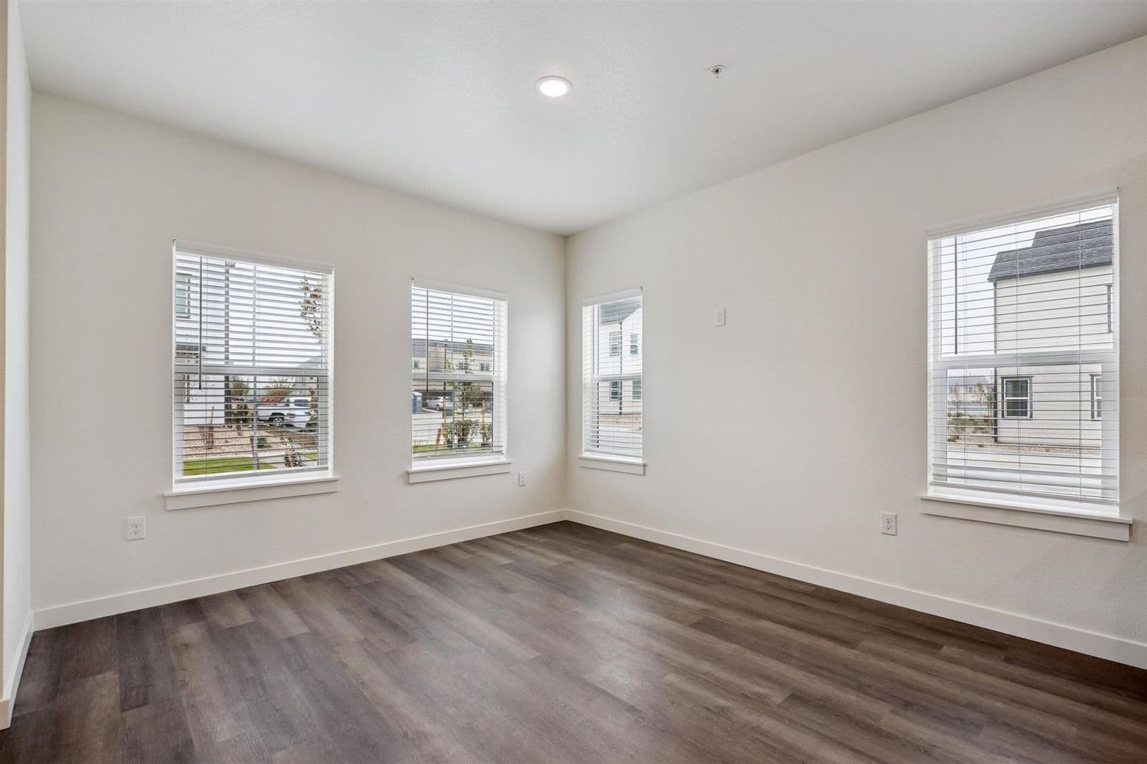 Brighton Townhome: 621 Homestead Avenue